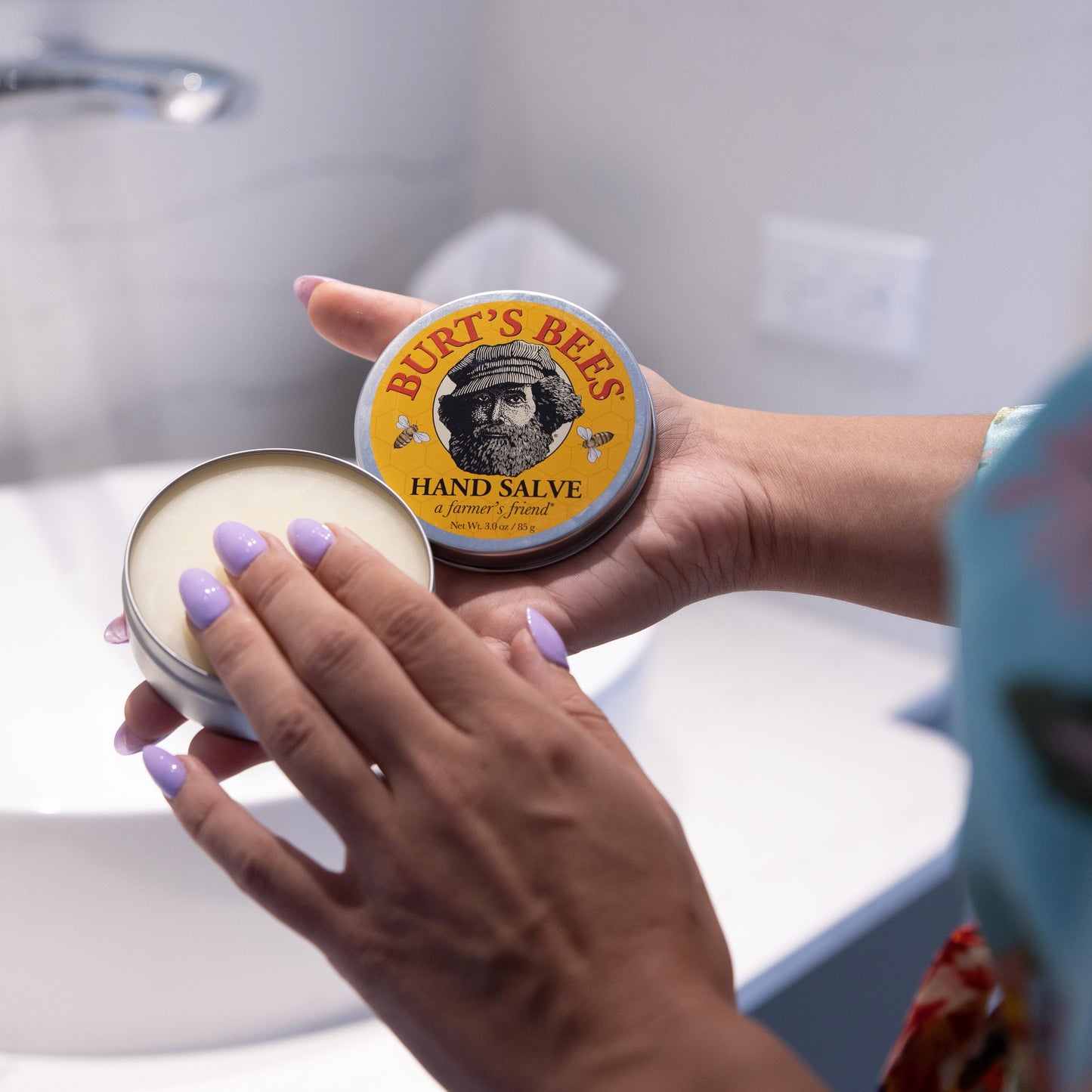 Hand Salve - US 7526